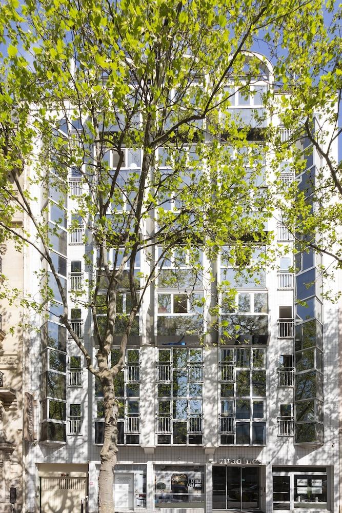 Citadines Montparnasse Paris Aparthotel Exterior photo